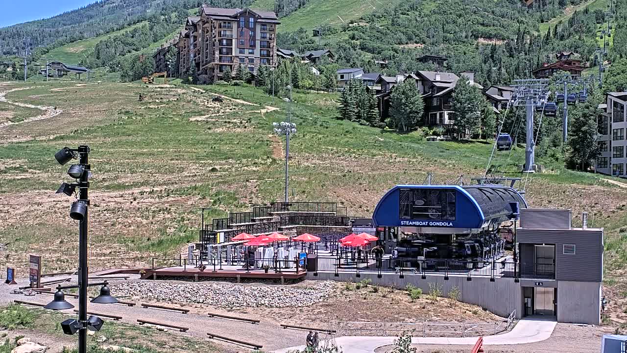 Steamboat Gondola Ropeway & Ski Slopes Live Cam - Steamboat Springs, Routt County, Colorado, USA