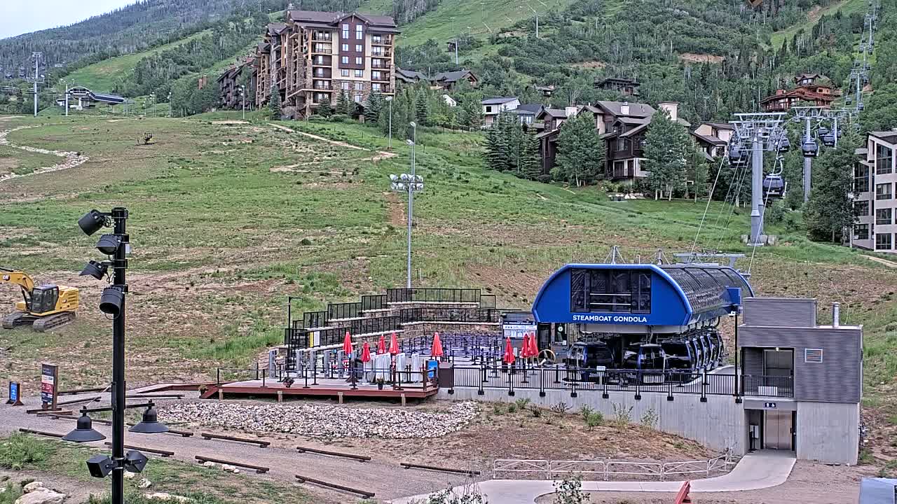 Steamboat Gondola Ropeway & Ski Slopes Live Cam - Steamboat Springs, Routt County, Colorado, USA
