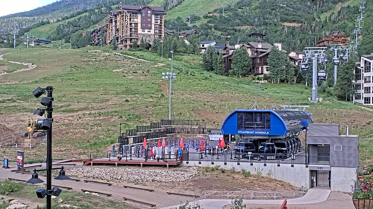 Steamboat Gondola Ropeway & Ski Slopes Live Cam - Steamboat Springs, Routt County, Colorado, USA