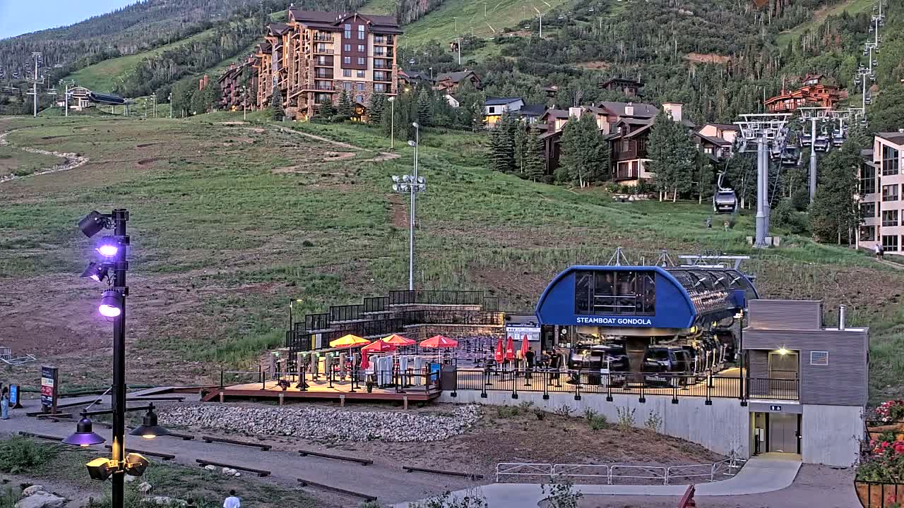 Steamboat Gondola Ropeway & Ski Slopes Live Cam - Steamboat Springs, Routt County, Colorado, USA