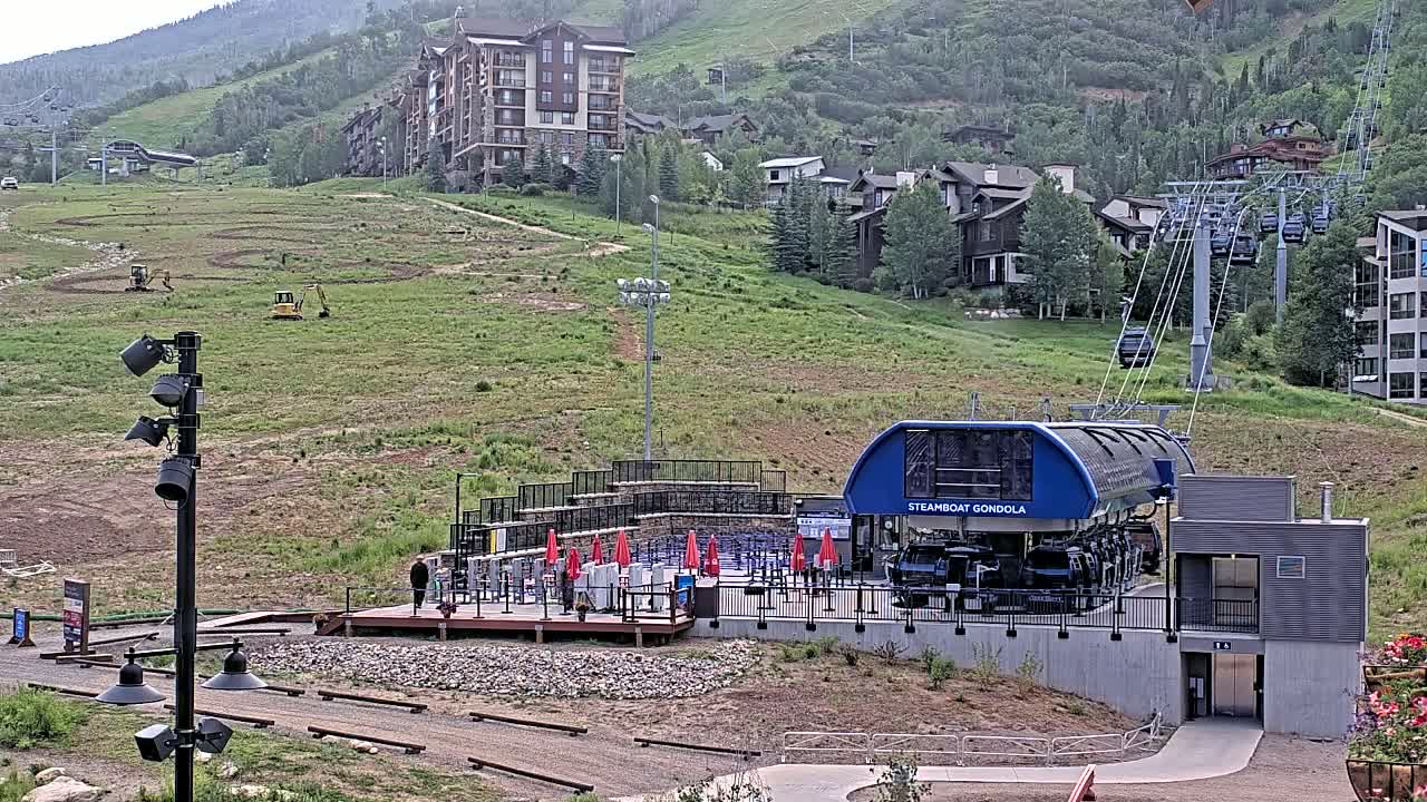 Steamboat Gondola Ropeway & Ski Slopes Live Cam - Steamboat Springs, Routt County, Colorado, USA
