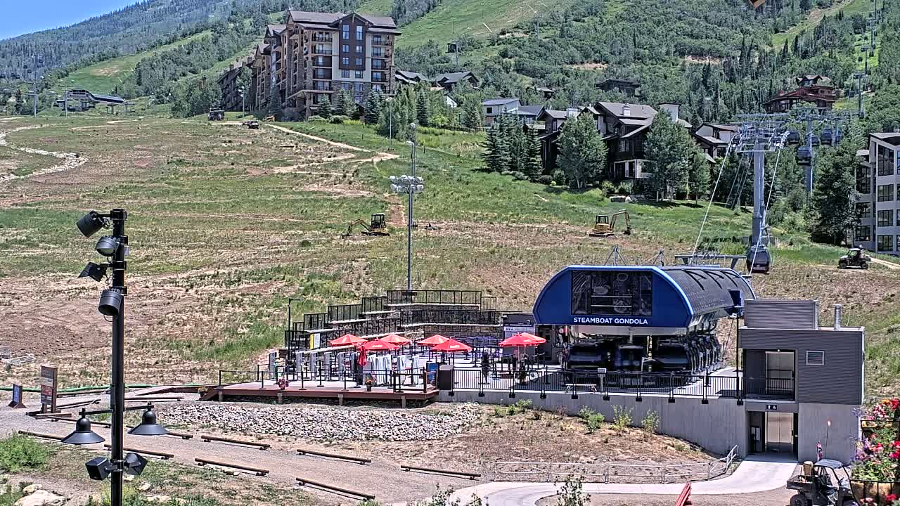 Steamboat Gondola Ropeway & Ski Slopes Live Cam - Steamboat Springs, Routt County, Colorado, USA