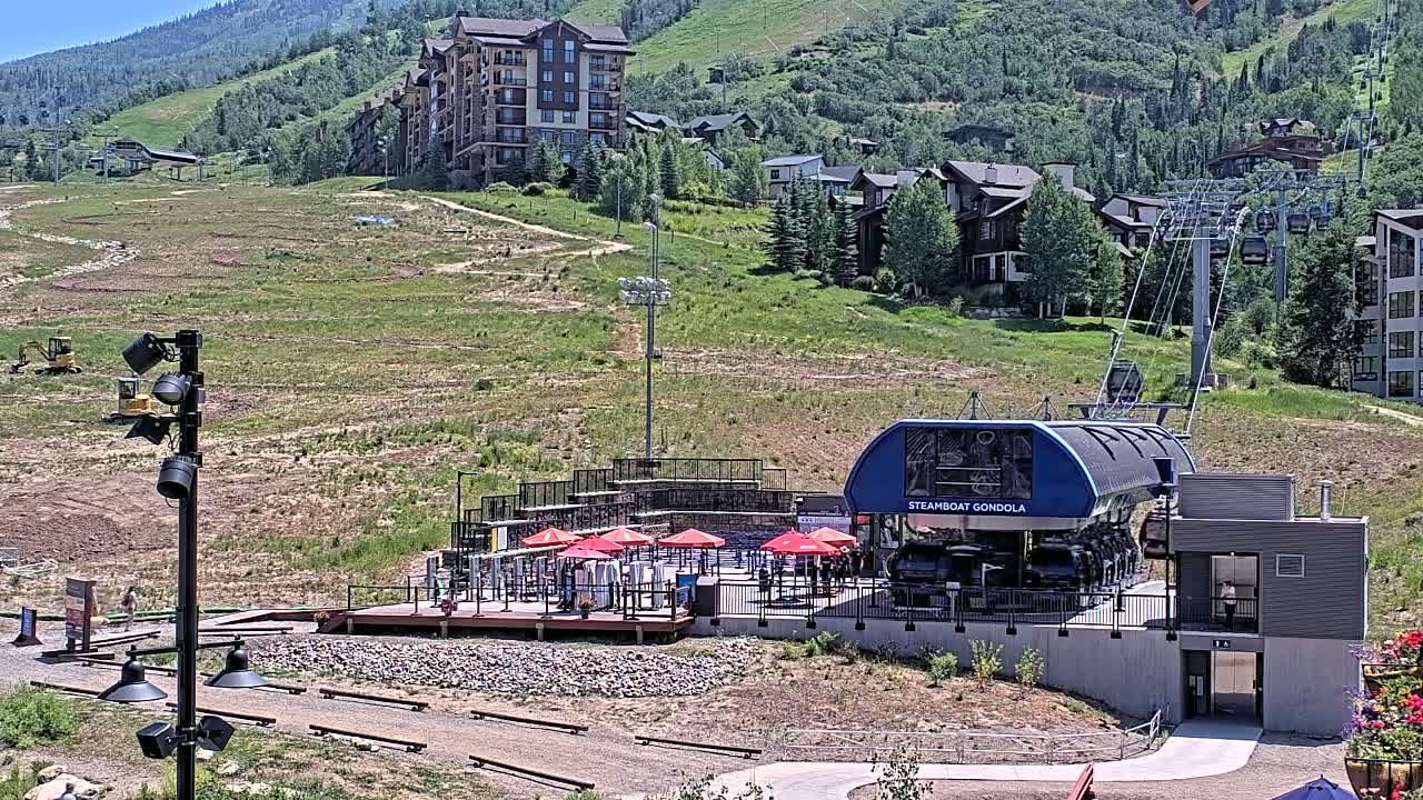 Steamboat Gondola Ropeway & Ski Slopes Live Cam - Steamboat Springs, Routt County, Colorado, USA