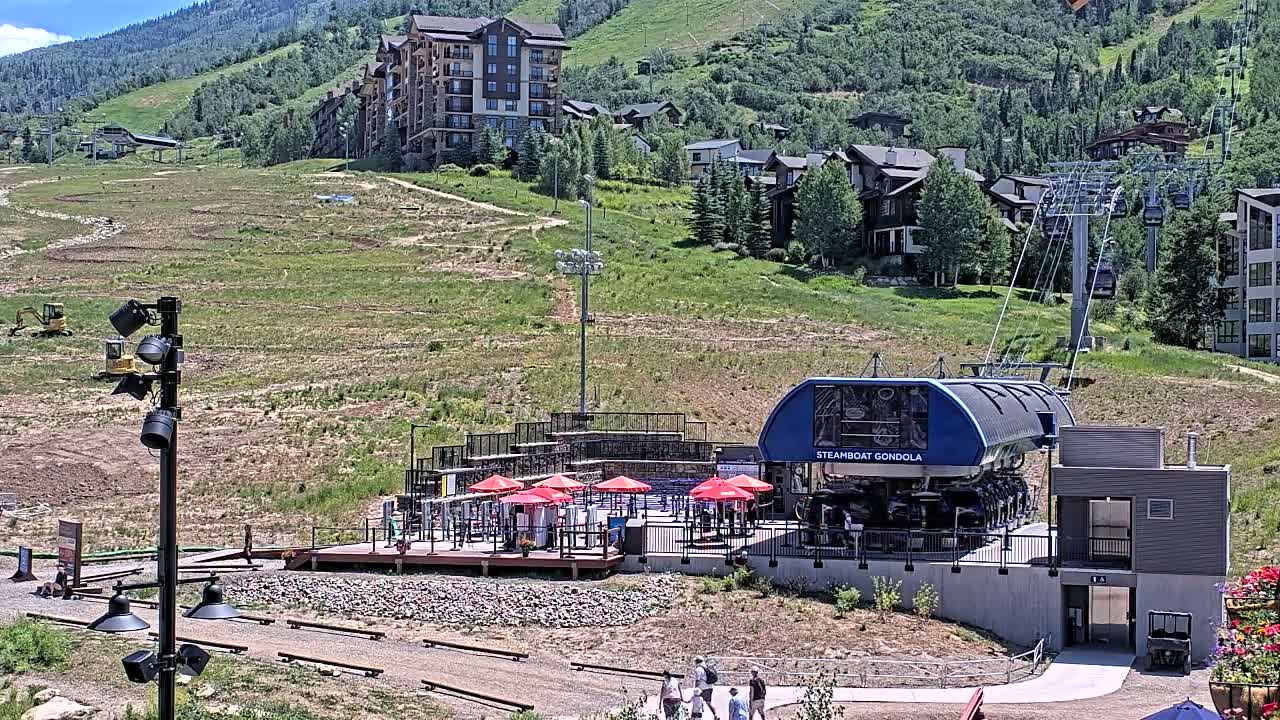 Steamboat Gondola Ropeway & Ski Slopes Live Cam - Steamboat Springs, Routt County, Colorado, USA