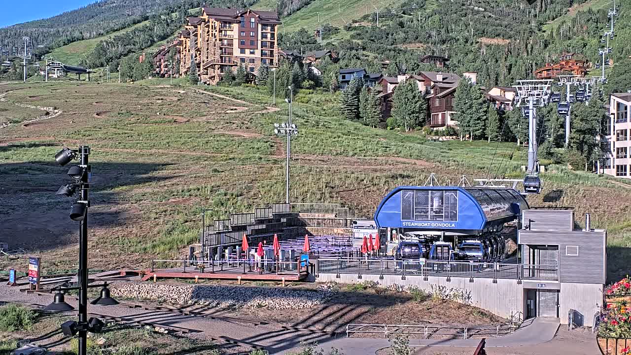 Steamboat Gondola Ropeway & Ski Slopes Live Cam - Steamboat Springs, Routt County, Colorado, USA