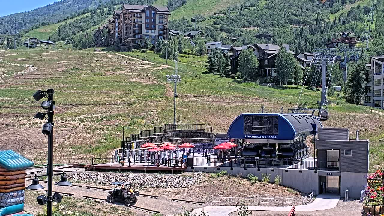 Steamboat Gondola Ropeway & Ski Slopes Live Cam - Steamboat Springs, Routt County, Colorado, USA