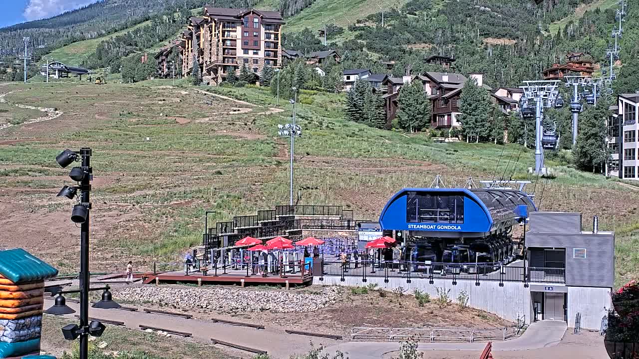 Steamboat Gondola Ropeway & Ski Slopes Live Cam - Steamboat Springs, Routt County, Colorado, USA