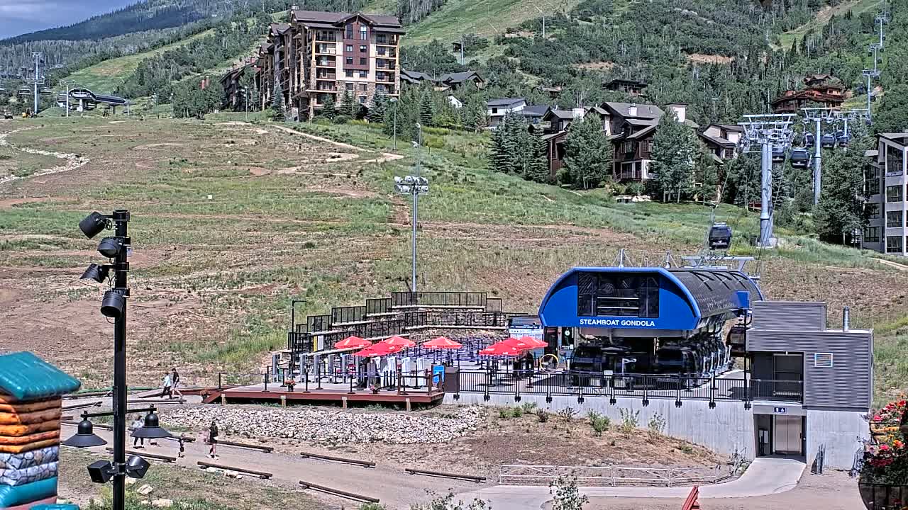 Steamboat Gondola Ropeway & Ski Slopes Live Cam - Steamboat Springs, Routt County, Colorado, USA
