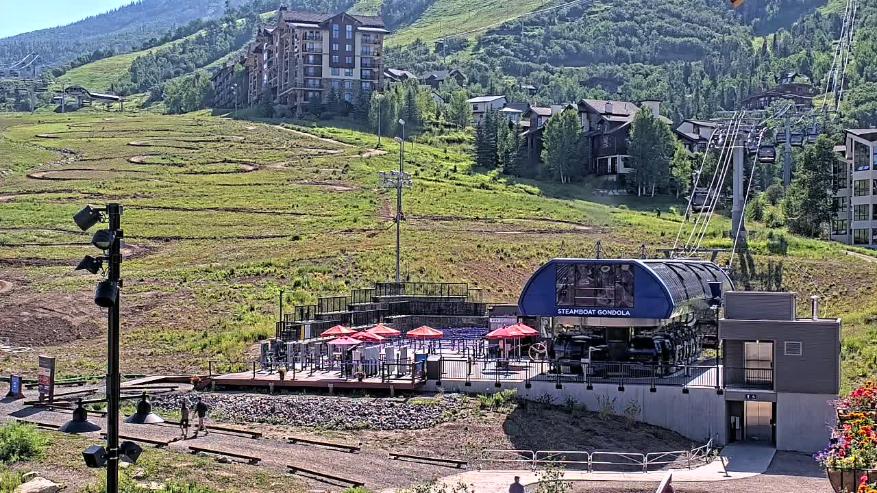 Steamboat Gondola Ropeway & Ski Slopes Live Cam - Steamboat Springs, Routt County, Colorado, USA