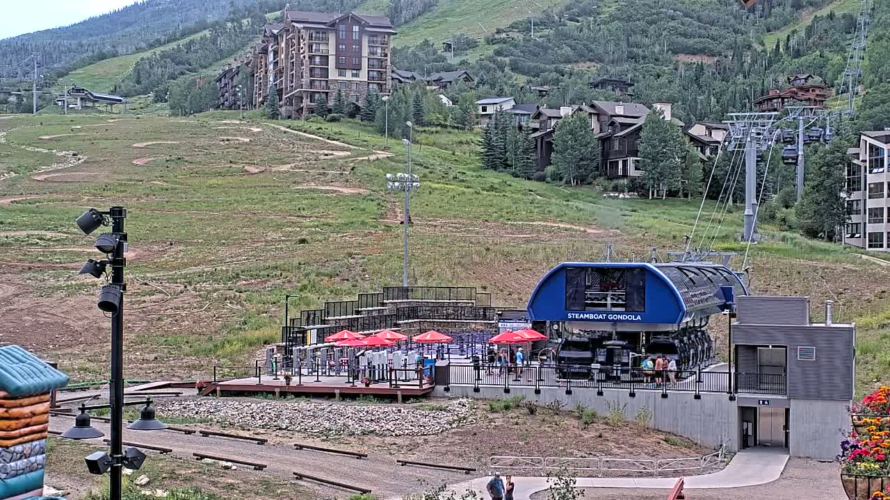 Steamboat Gondola Ropeway & Ski Slopes Live Cam - Steamboat Springs, Routt County, Colorado, USA