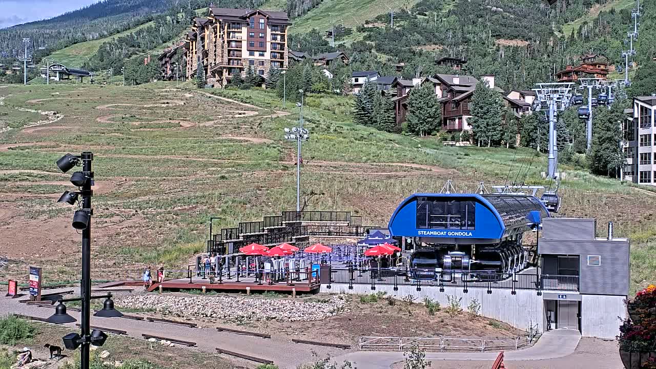 Steamboat Gondola Ropeway & Ski Slopes Live Cam - Steamboat Springs, Routt County, Colorado, USA