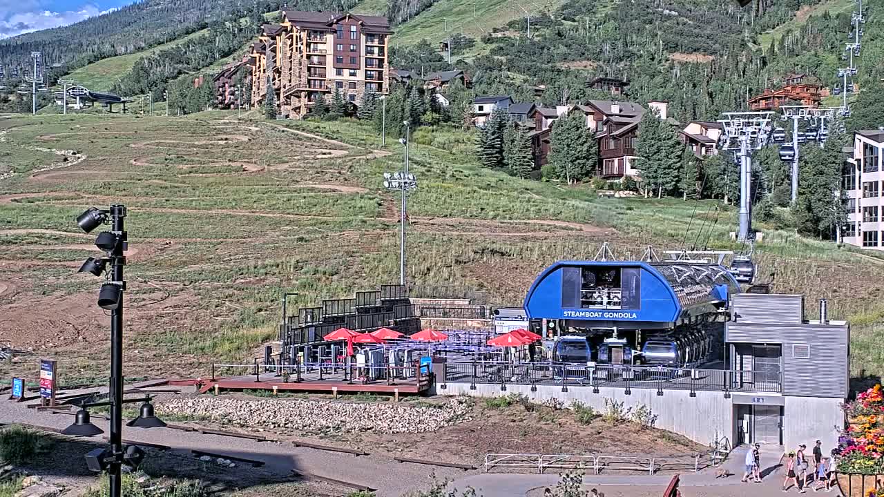 Steamboat Gondola Ropeway & Ski Slopes Live Cam - Steamboat Springs, Routt County, Colorado, USA