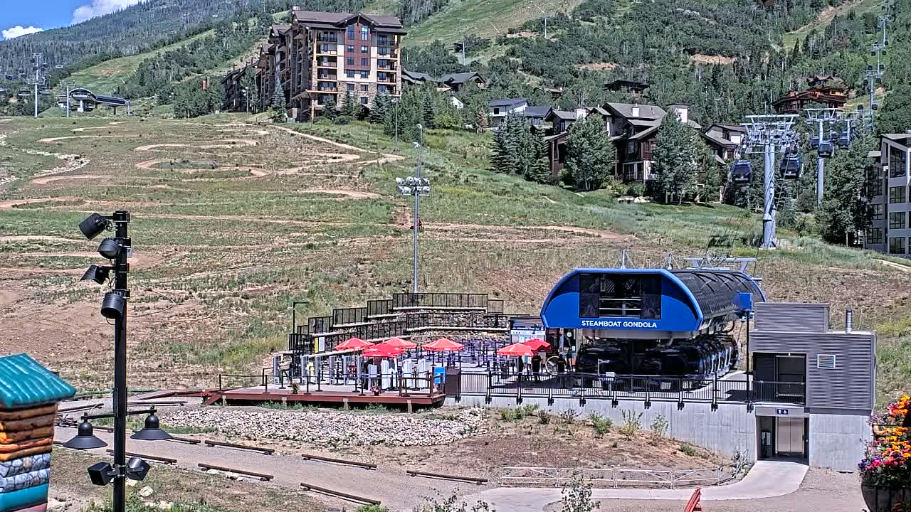 Steamboat Gondola Ropeway & Ski Slopes Live Cam - Steamboat Springs, Routt County, Colorado, USA