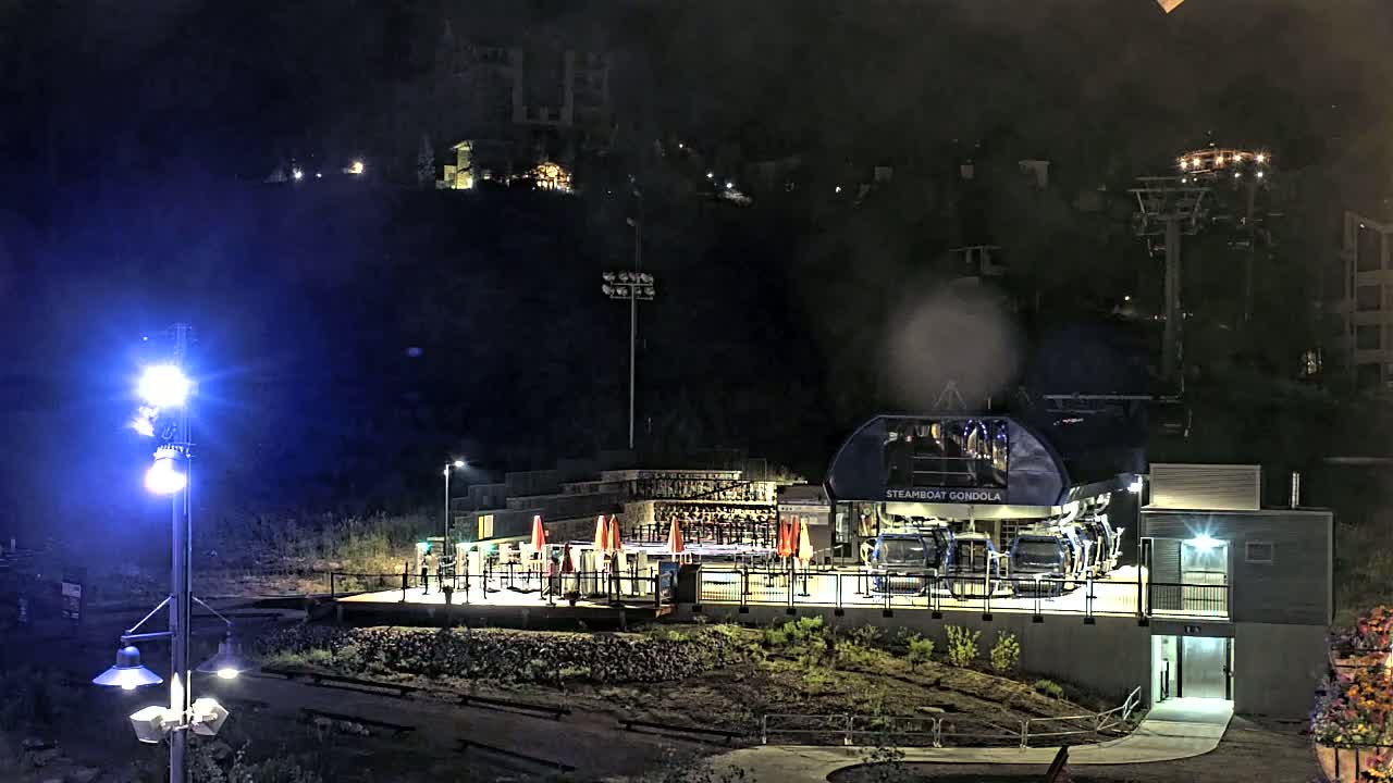 Steamboat Gondola Ropeway & Ski Slopes Live Cam - Steamboat Springs, Routt County, Colorado, USA