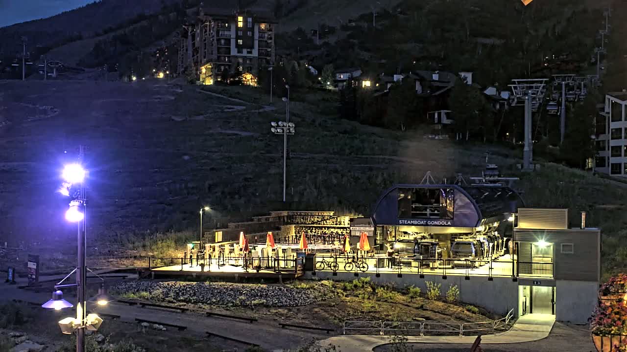 Steamboat Gondola Ropeway & Ski Slopes Live Cam - Steamboat Springs, Routt County, Colorado, USA