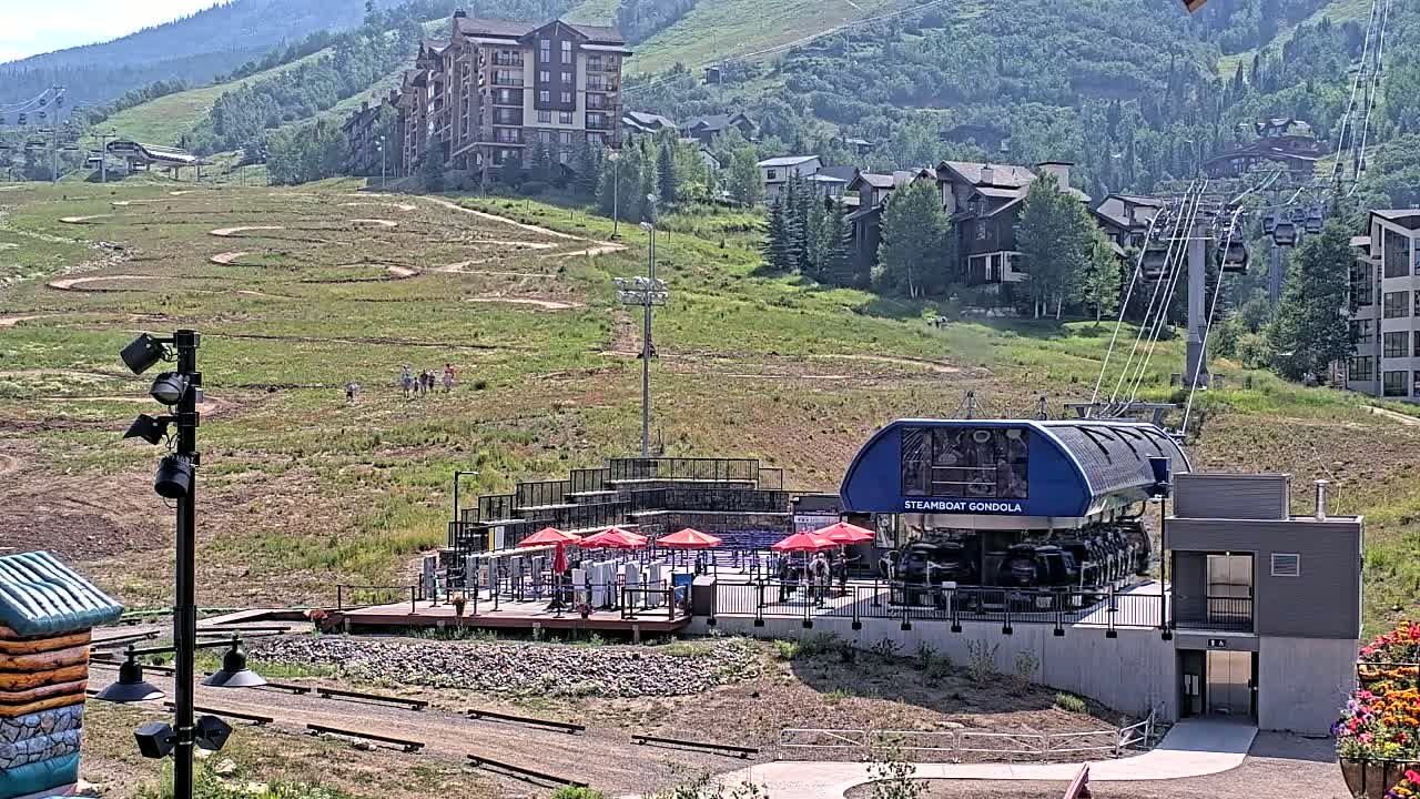 Steamboat Gondola Ropeway & Ski Slopes Live Cam - Steamboat Springs, Routt County, Colorado, USA