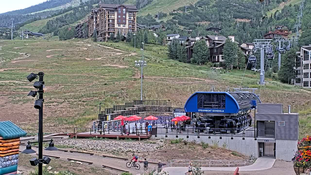 Steamboat Gondola Ropeway & Ski Slopes Live Cam - Steamboat Springs, Routt County, Colorado, USA