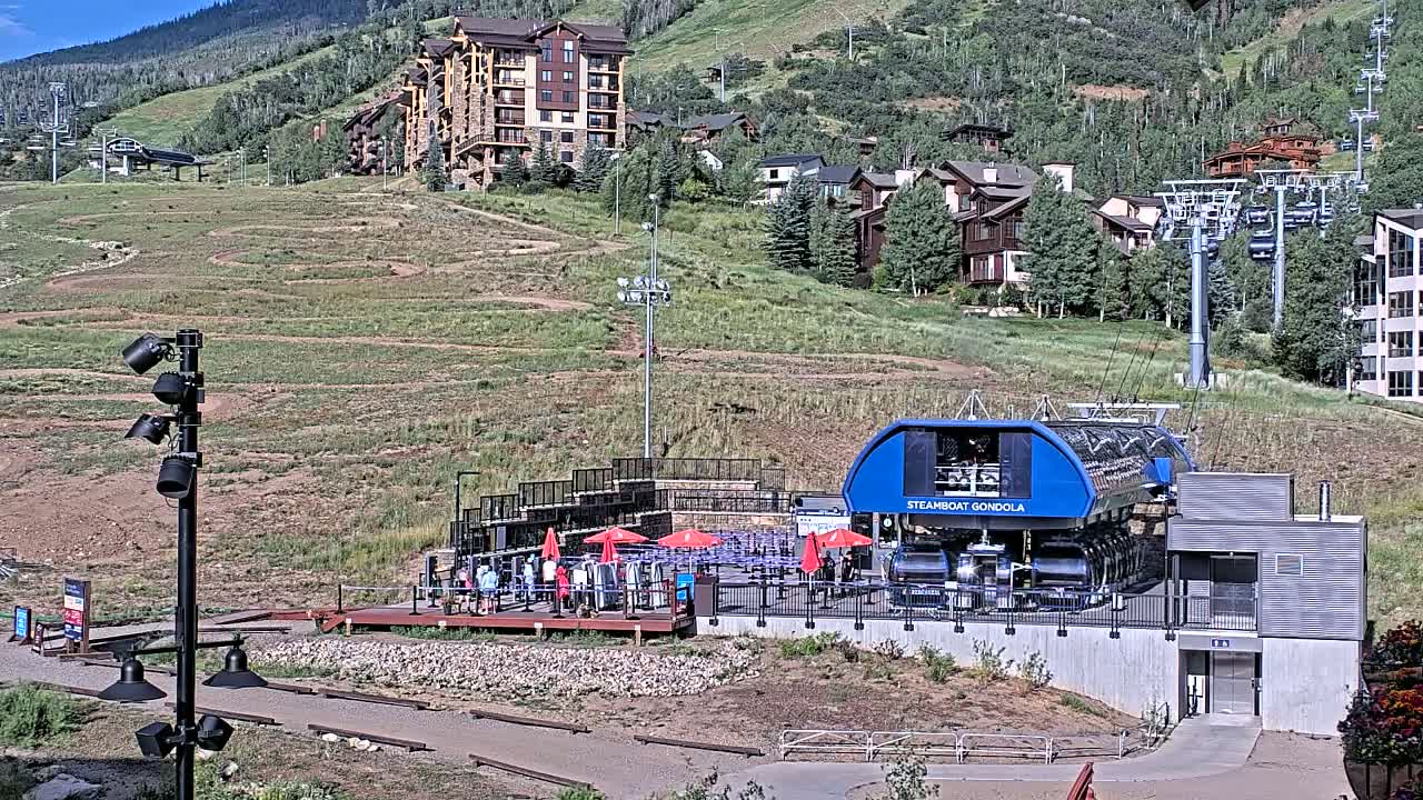 Steamboat Gondola Ropeway & Ski Slopes Live Cam - Steamboat Springs, Routt County, Colorado, USA