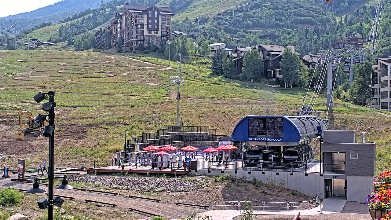 Steamboat Gondola Ropeway & Ski Slopes Live Cam - Steamboat Springs, Routt County, Colorado, USA