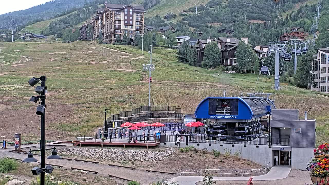 Steamboat Gondola Ropeway & Ski Slopes Live Cam - Steamboat Springs, Routt County, Colorado, USA