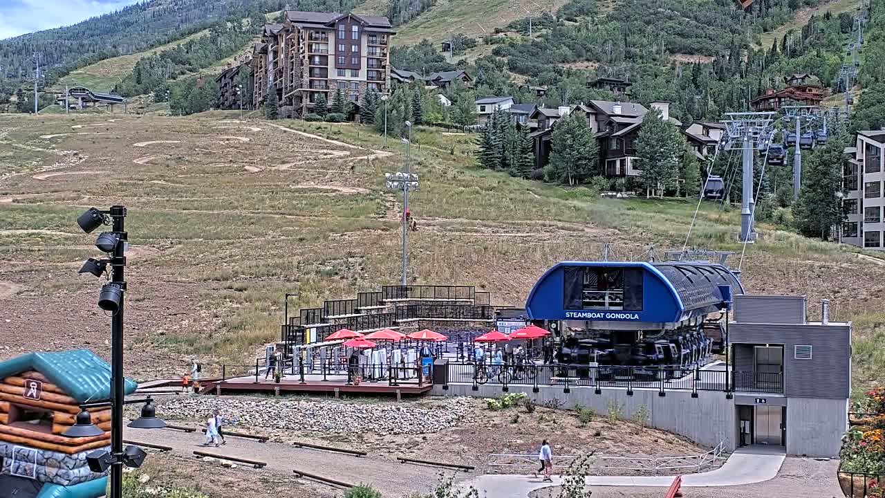 Steamboat Gondola Ropeway & Ski Slopes Live Cam - Steamboat Springs, Routt County, Colorado, USA