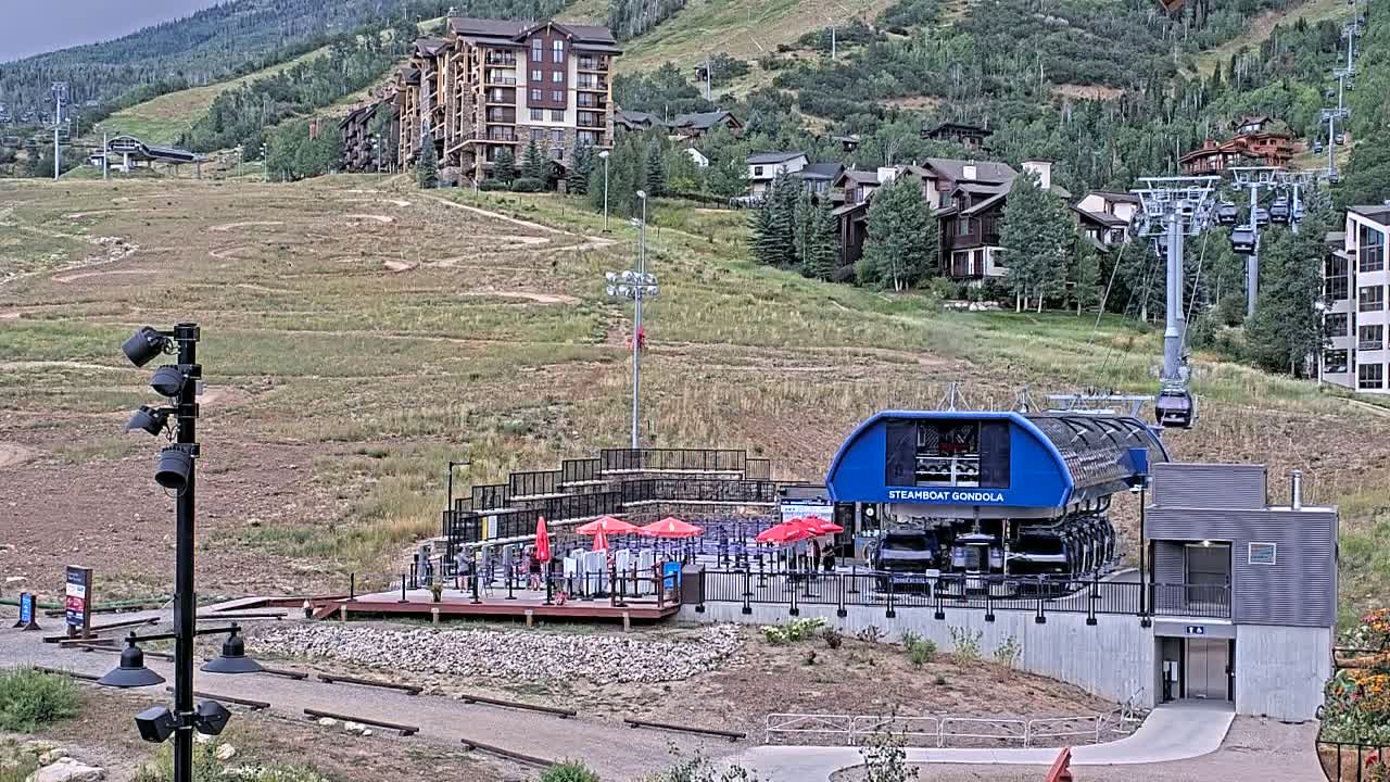 Steamboat Gondola Ropeway & Ski Slopes Live Cam - Steamboat Springs, Routt County, Colorado, USA