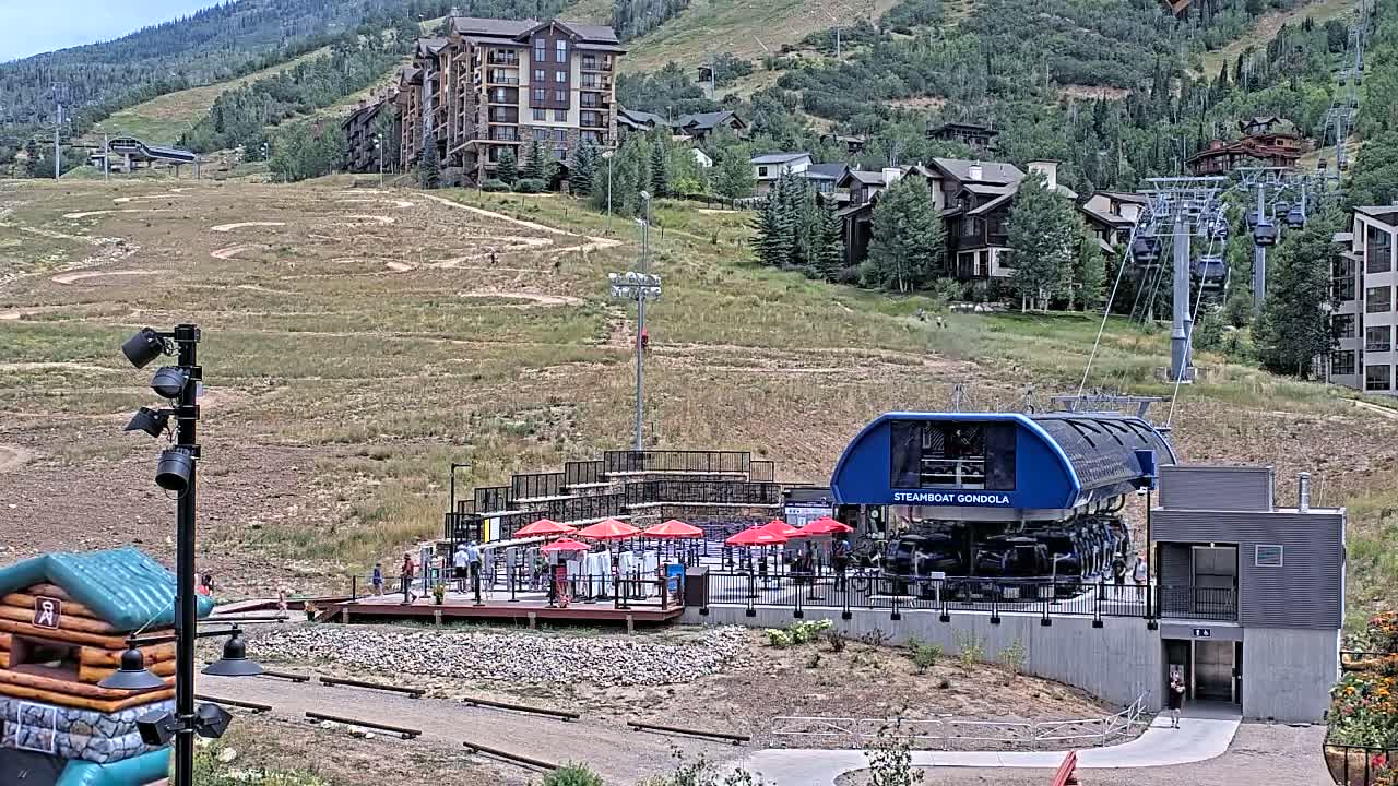Steamboat Gondola Ropeway & Ski Slopes Live Cam - Steamboat Springs, Routt County, Colorado, USA