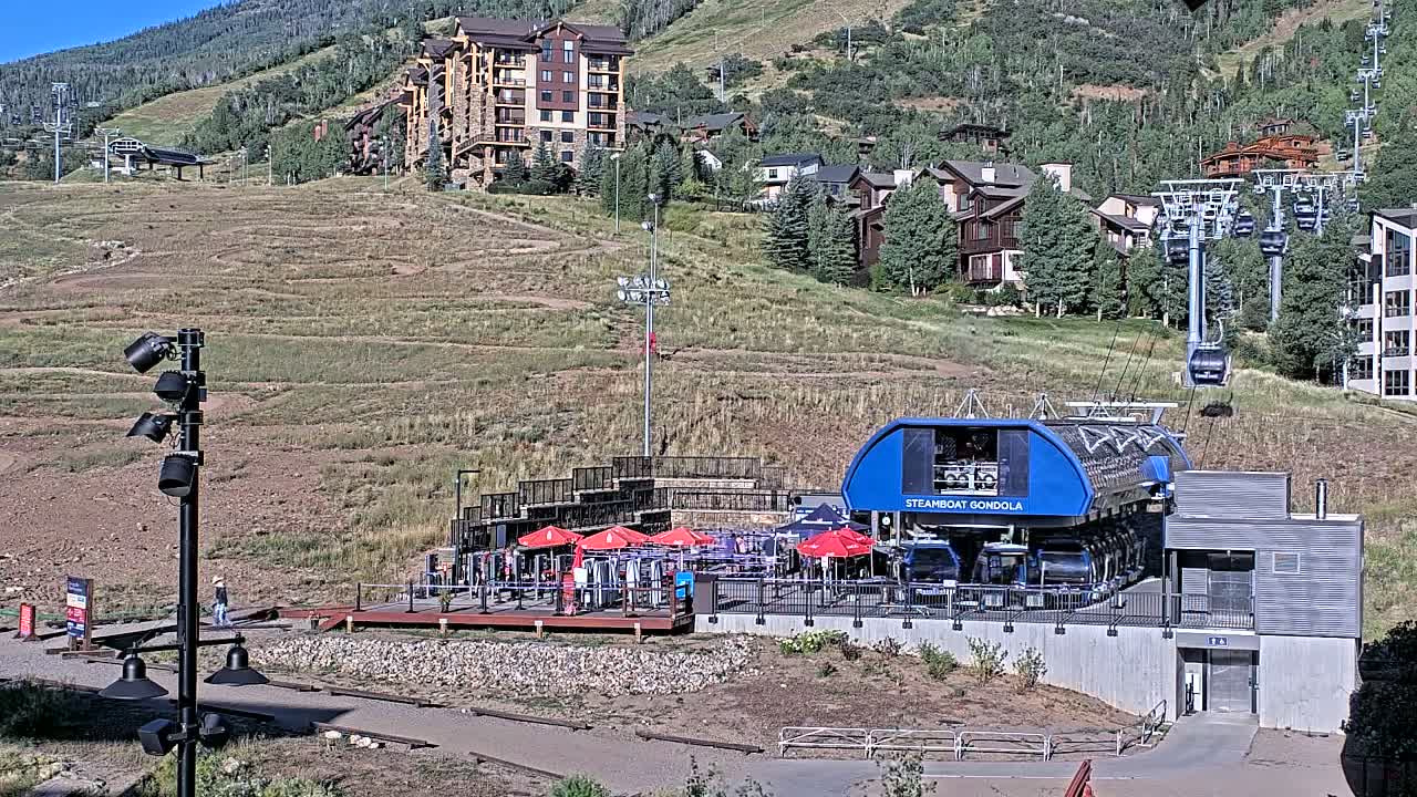 Steamboat Gondola Ropeway & Ski Slopes Live Cam - Steamboat Springs, Routt County, Colorado, USA