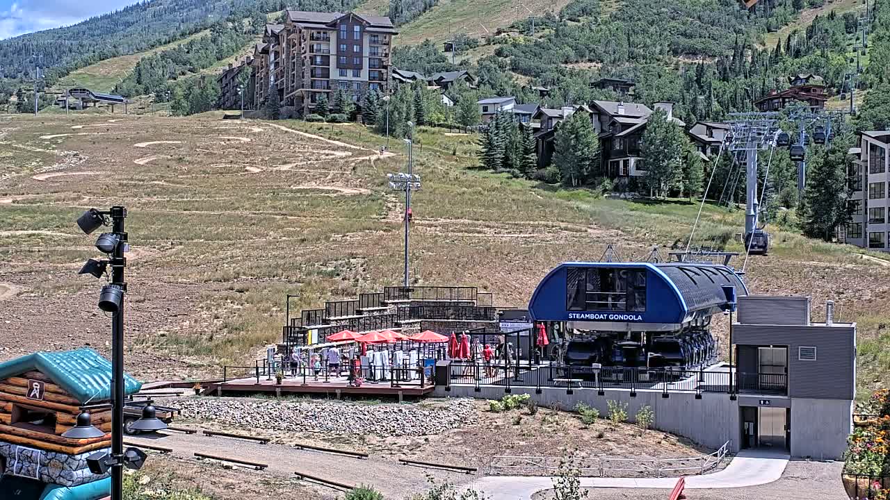 Steamboat Gondola Ropeway & Ski Slopes Live Cam - Steamboat Springs, Routt County, Colorado, USA