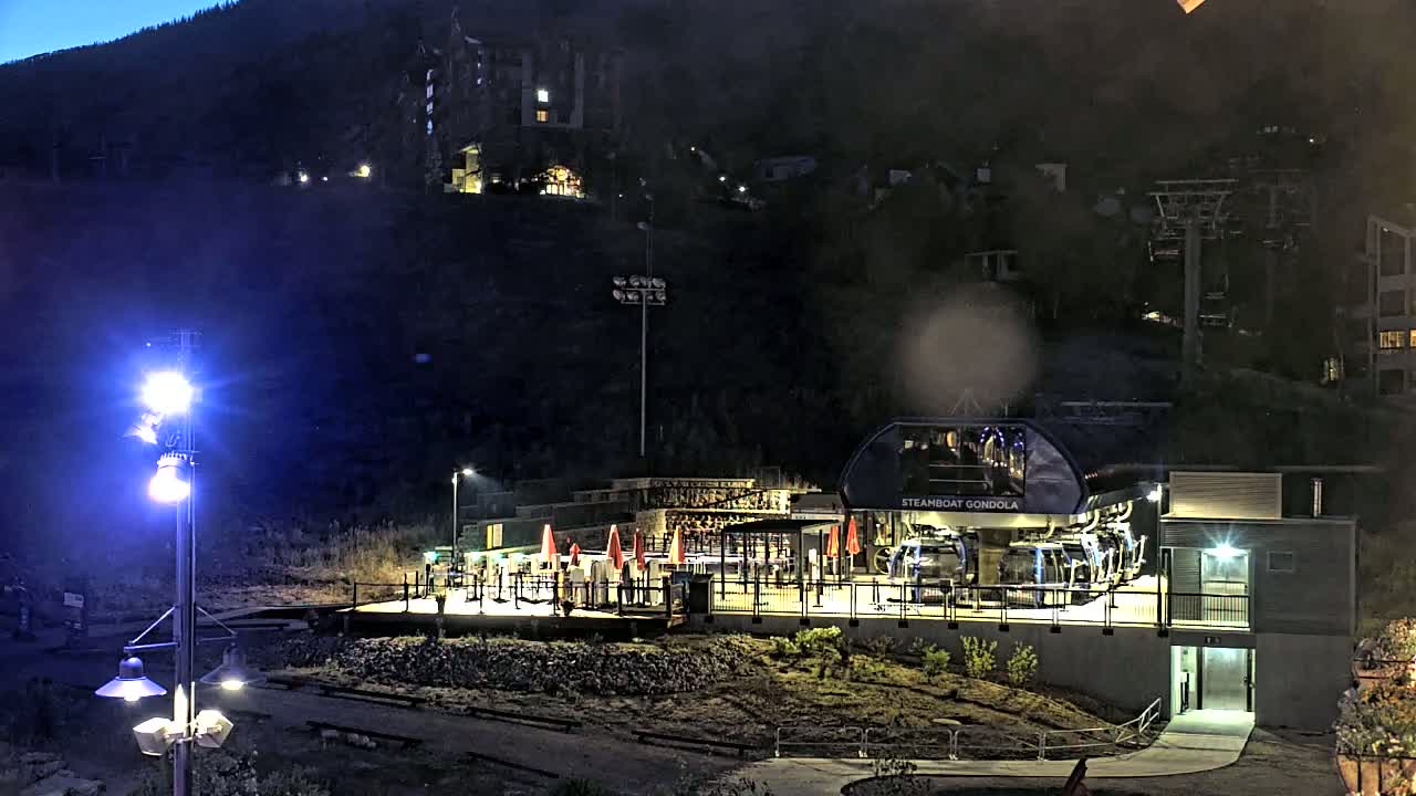 Steamboat Gondola Ropeway & Ski Slopes Live Cam - Steamboat Springs, Routt County, Colorado, USA