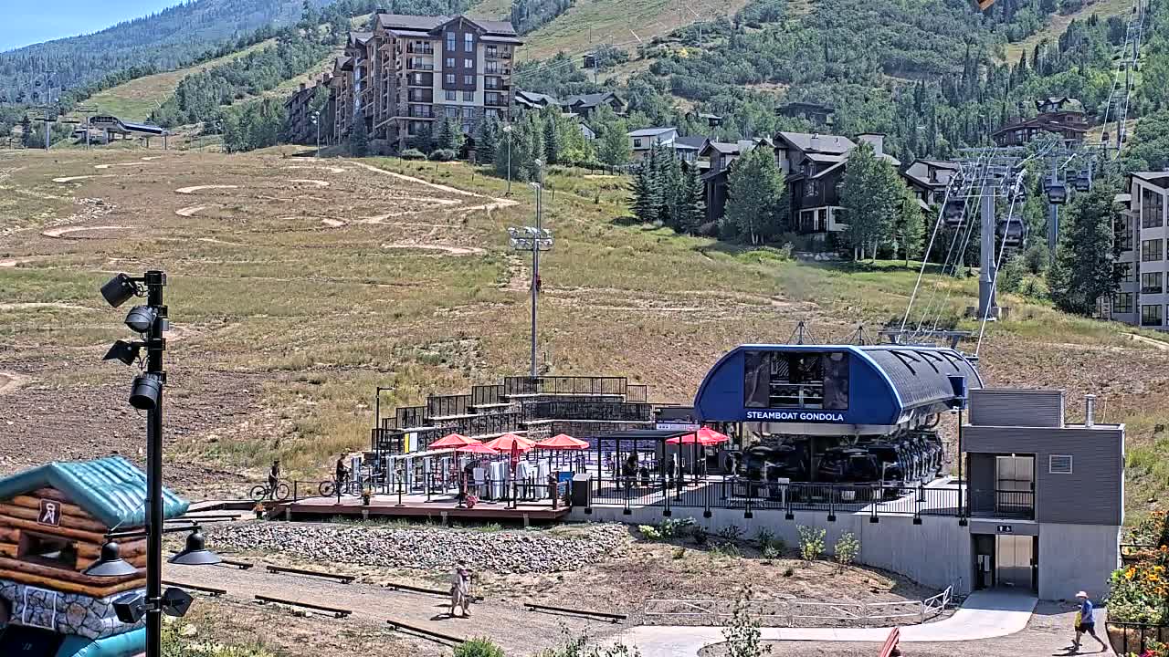 Steamboat Gondola Ropeway & Ski Slopes Live Cam - Steamboat Springs, Routt County, Colorado, USA
