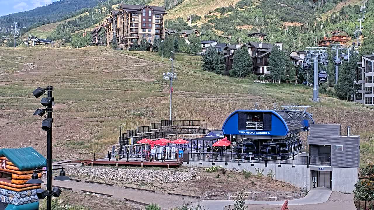 Steamboat Gondola Ropeway & Ski Slopes Live Cam - Steamboat Springs, Routt County, Colorado, USA