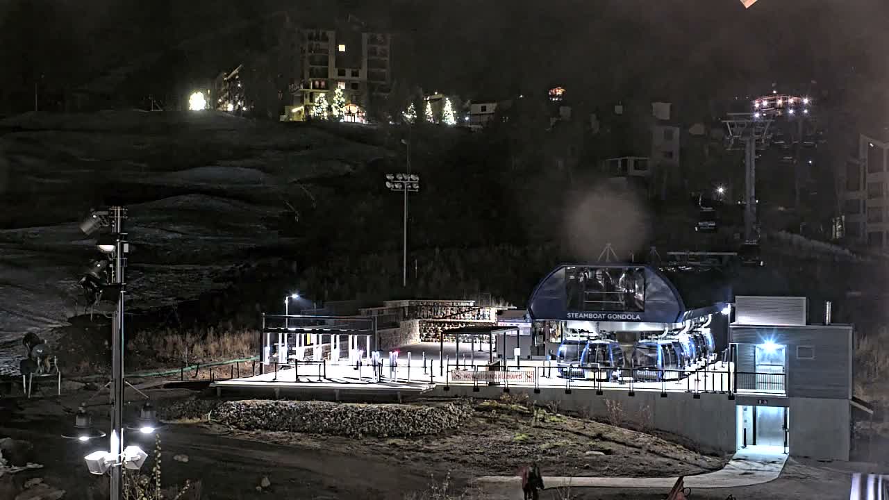 Steamboat Gondola Ropeway & Ski Slopes Live Cam - Steamboat Springs, Routt County, Colorado, USA