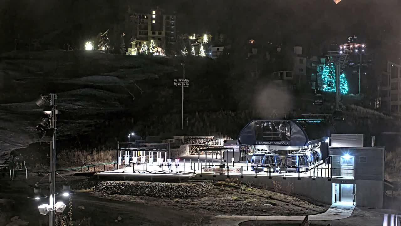 Steamboat Gondola Ropeway & Ski Slopes Live Cam - Steamboat Springs, Routt County, Colorado, USA