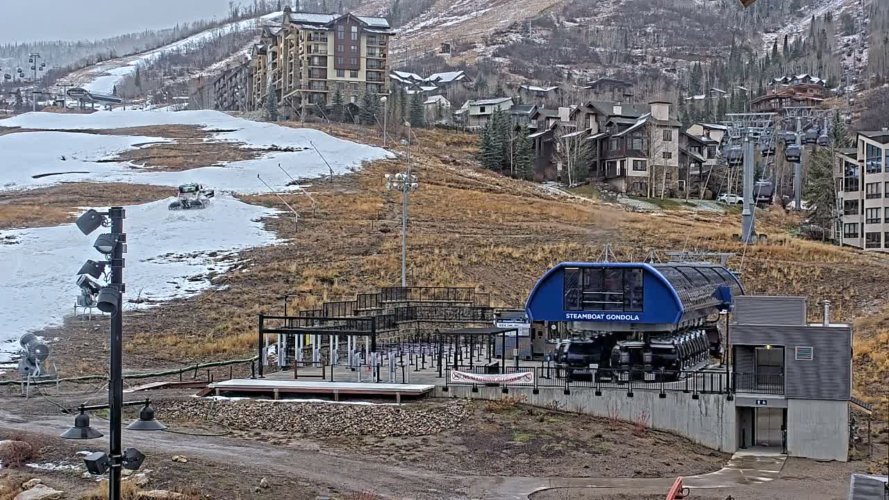 Steamboat Gondola Ropeway & Ski Slopes Live Cam - Steamboat Springs, Routt County, Colorado, USA