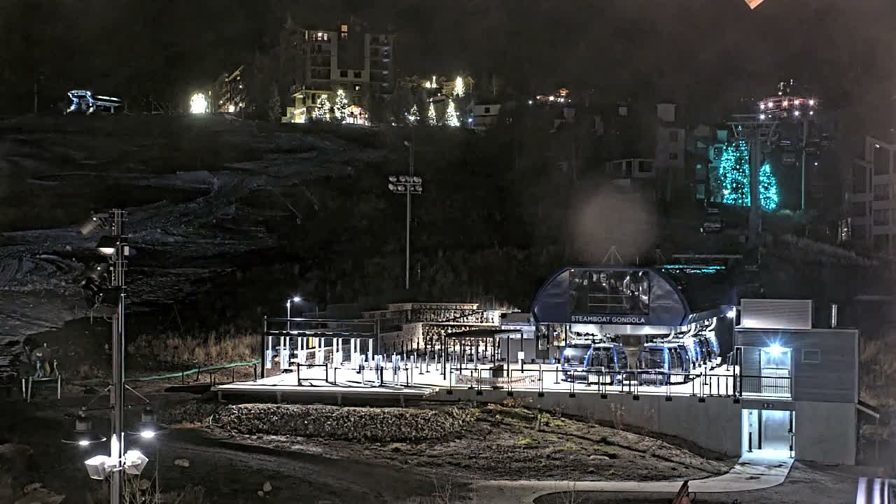 Steamboat Gondola Ropeway & Ski Slopes Live Cam - Steamboat Springs, Routt County, Colorado, USA
