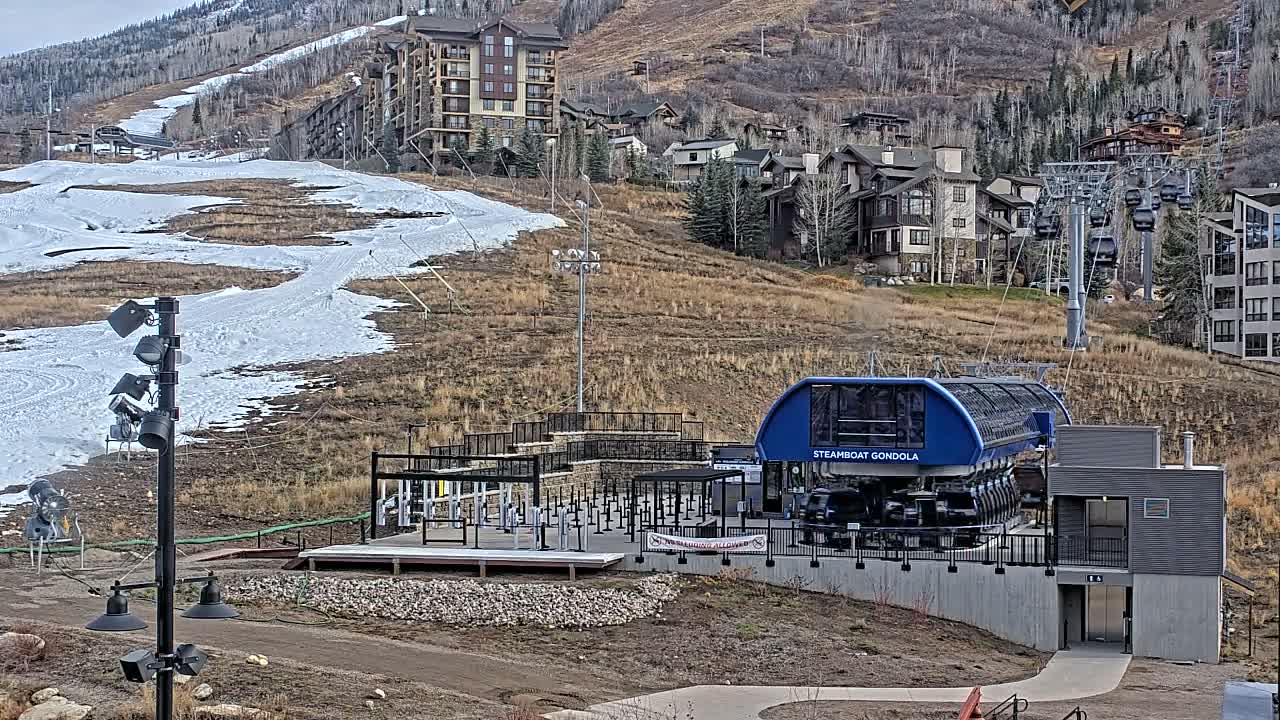 Steamboat Gondola Ropeway & Ski Slopes Live Cam - Steamboat Springs, Routt County, Colorado, USA
