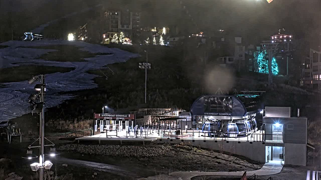 Steamboat Gondola Ropeway & Ski Slopes Live Cam - Steamboat Springs, Routt County, Colorado, USA