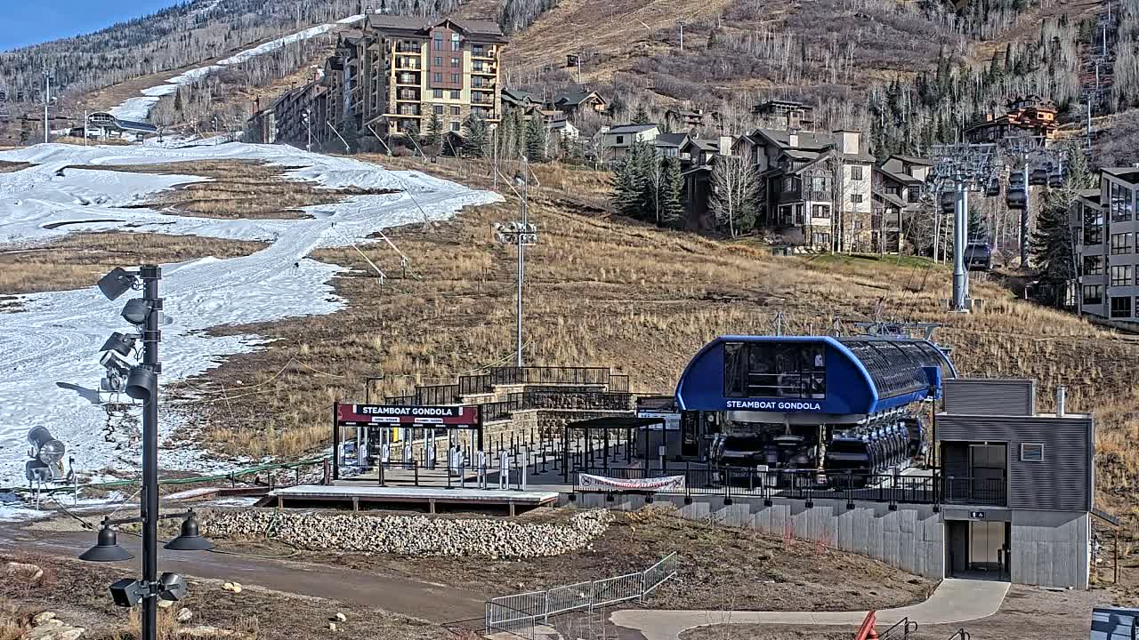 Steamboat Gondola Ropeway & Ski Slopes Live Cam - Steamboat Springs, Routt County, Colorado, USA