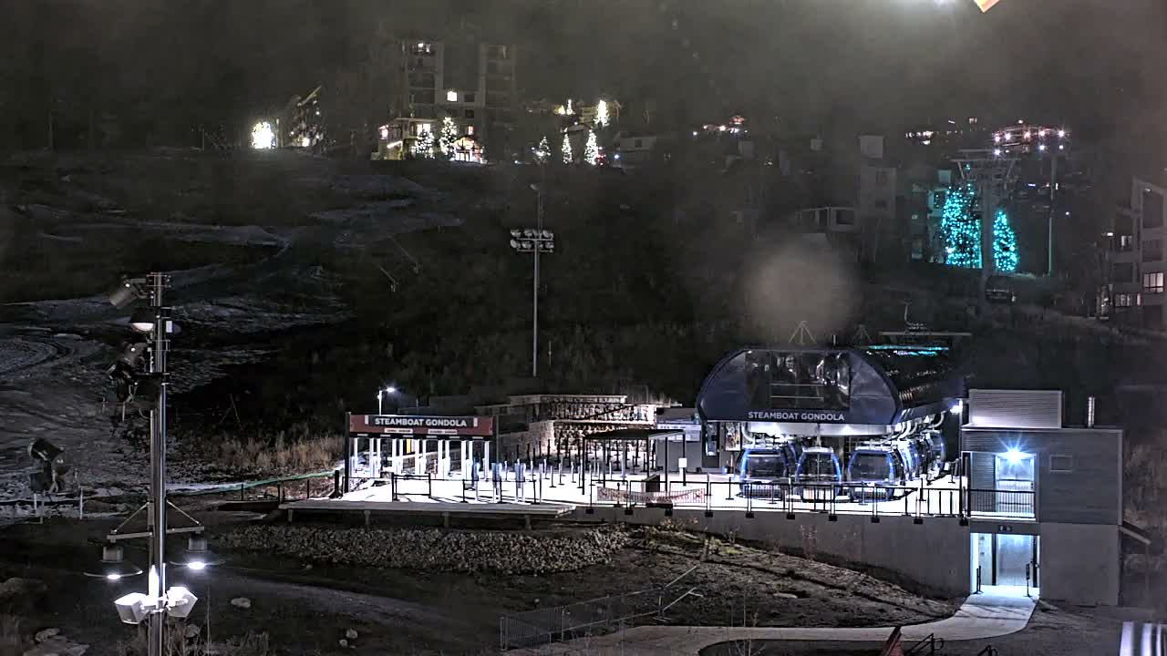 Steamboat Gondola Ropeway & Ski Slopes Live Cam - Steamboat Springs, Routt County, Colorado, USA
