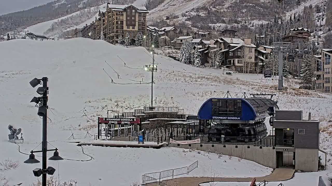 Steamboat Gondola Ropeway & Ski Slopes Live Cam - Steamboat Springs, Routt County, Colorado, USA
