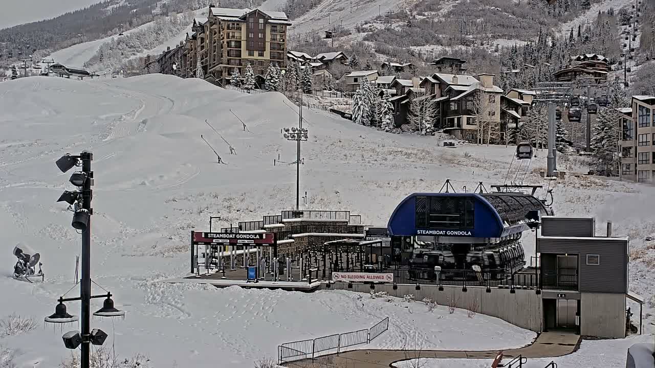 Steamboat Gondola Ropeway & Ski Slopes Live Cam - Steamboat Springs, Routt County, Colorado, USA