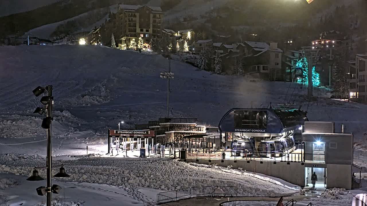 Steamboat Gondola Ropeway & Ski Slopes Live Cam - Steamboat Springs, Routt County, Colorado, USA