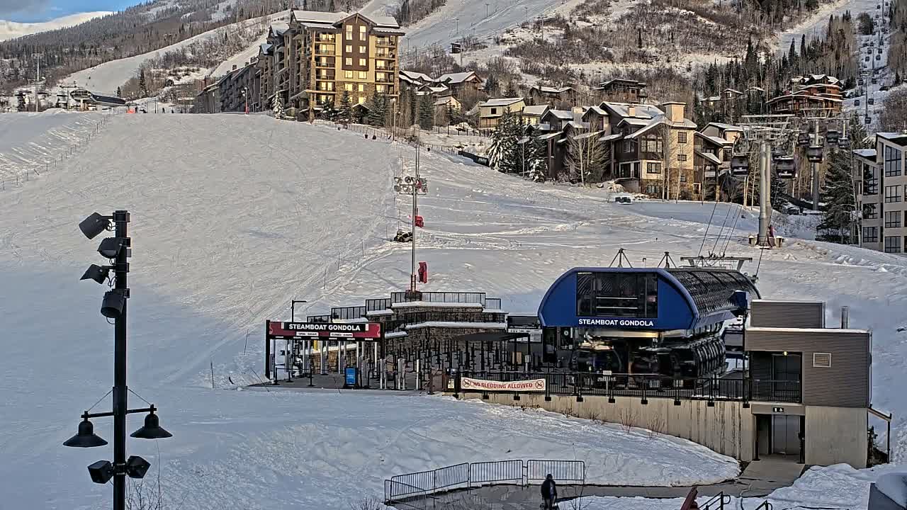 Steamboat Gondola Ropeway & Ski Slopes Live Cam - Steamboat Springs, Routt County, Colorado, USA