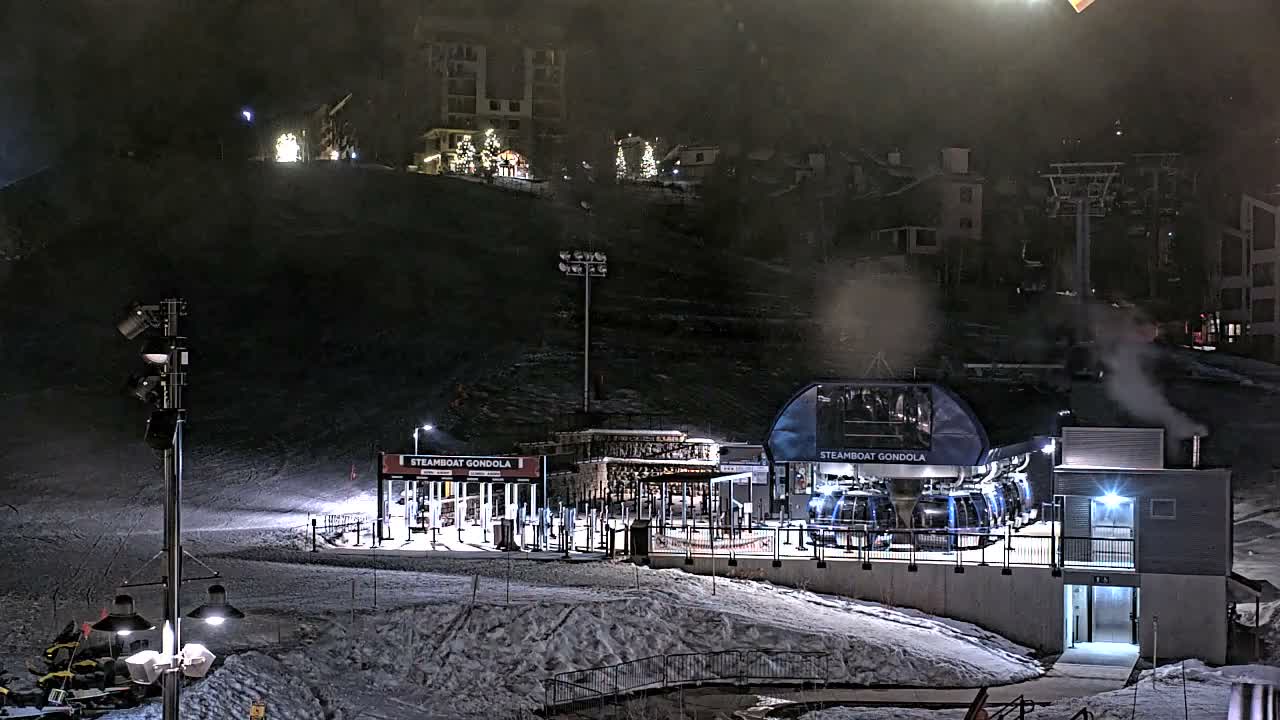 Steamboat Gondola Ropeway & Ski Slopes Live Cam - Steamboat Springs, Routt County, Colorado, USA