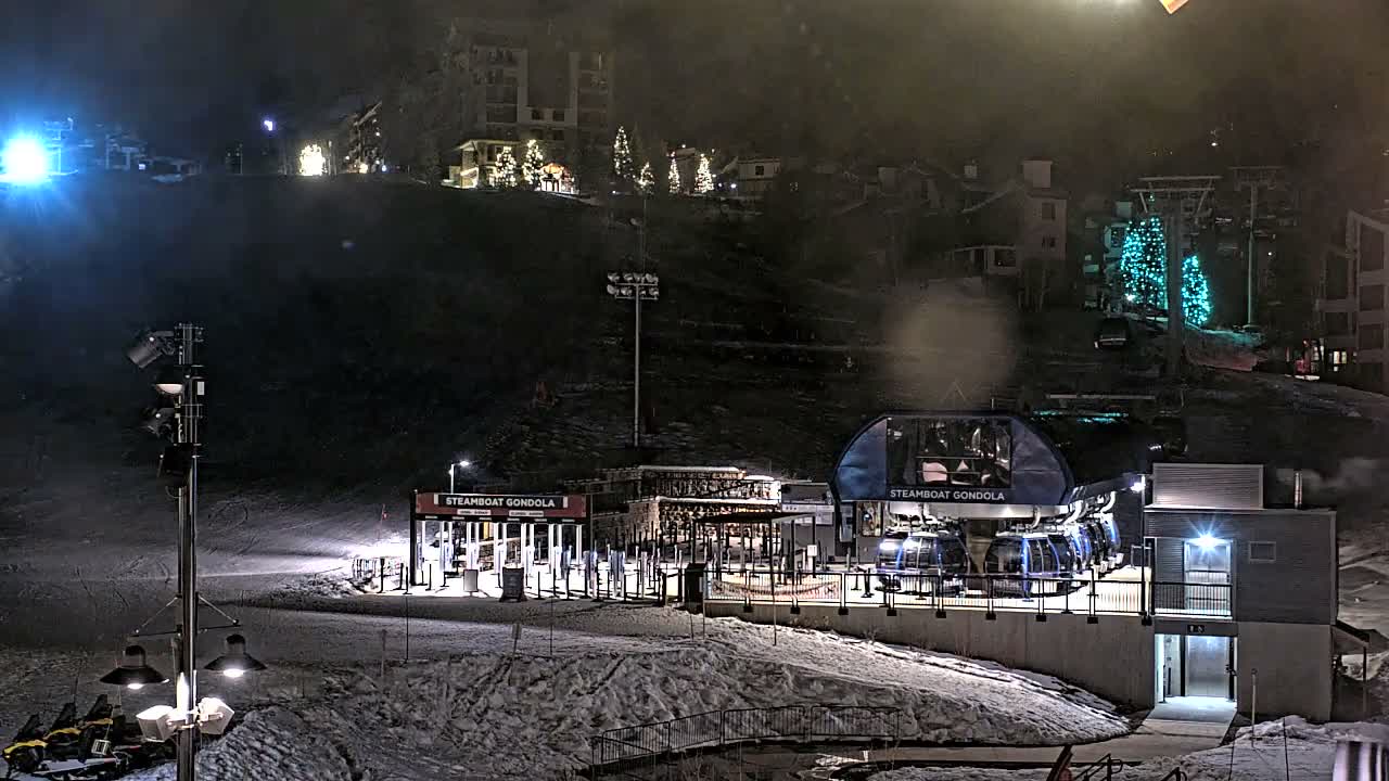 Steamboat Gondola Ropeway & Ski Slopes Live Cam - Steamboat Springs, Routt County, Colorado, USA