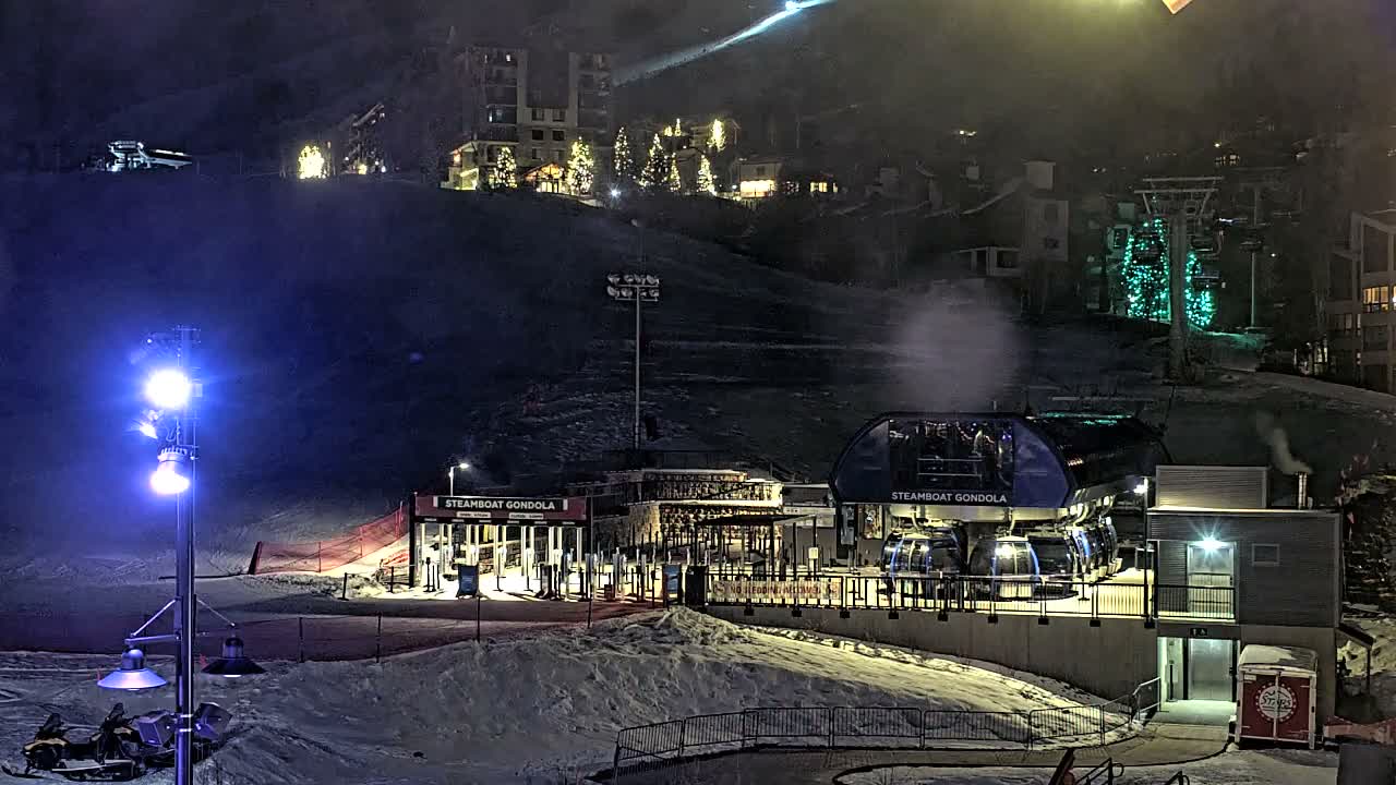 Steamboat Gondola Ropeway & Ski Slopes Live Cam - Steamboat Springs, Routt County, Colorado, USA