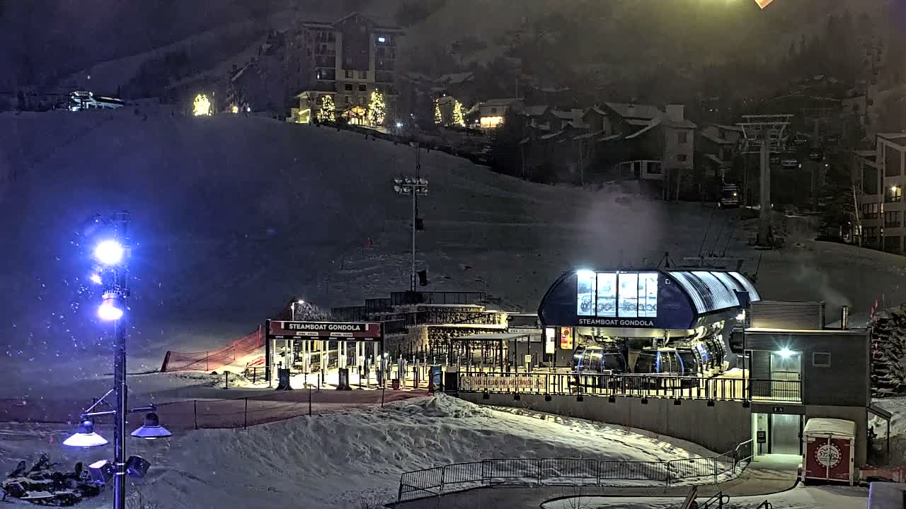 Steamboat Gondola Ropeway & Ski Slopes Live Cam - Steamboat Springs, Routt County, Colorado, USA