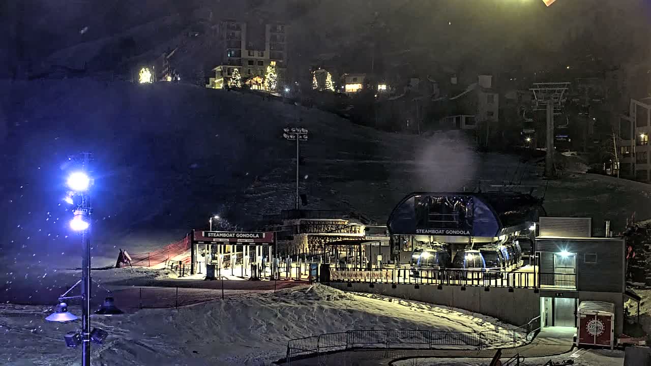 Steamboat Gondola Ropeway & Ski Slopes Live Cam - Steamboat Springs, Routt County, Colorado, USA