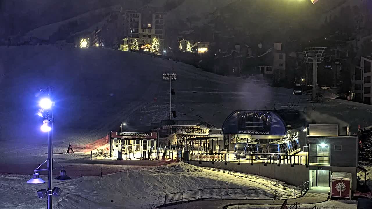Steamboat Gondola Ropeway & Ski Slopes Live Cam - Steamboat Springs, Routt County, Colorado, USA